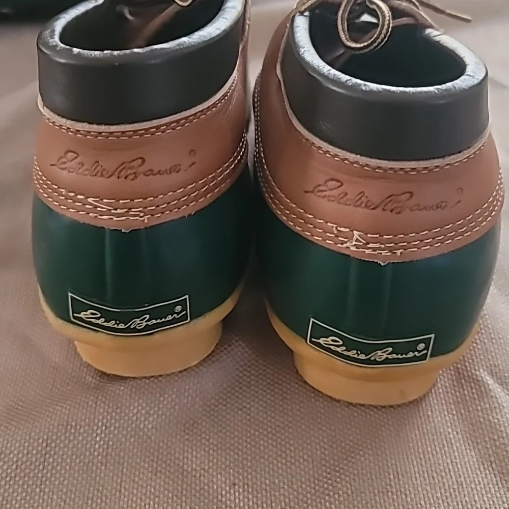 Eddie Bauer laces lower